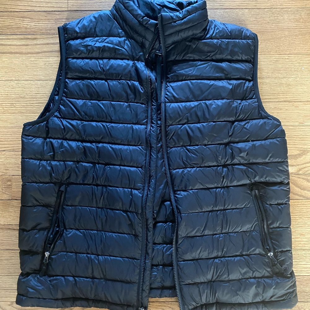Men’s Black Puffer Vest